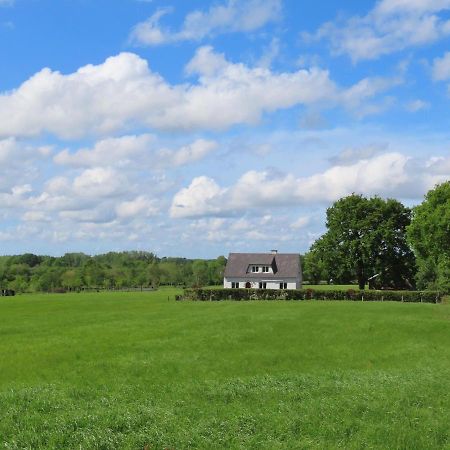 La Maison Aux Pignons Verts La Chapelle-Saint-Aubert Kültér fotó